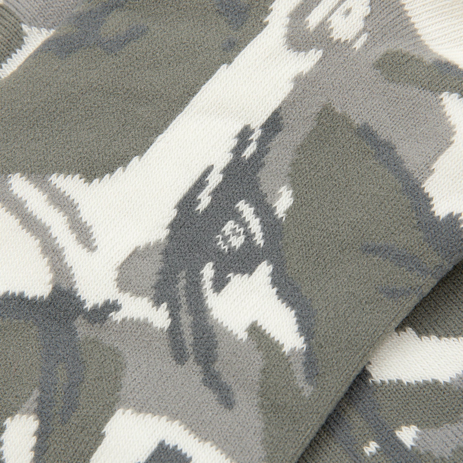 AAPSOM4293XXO/MOONFACE LOGO CAMO CREW SOCKS