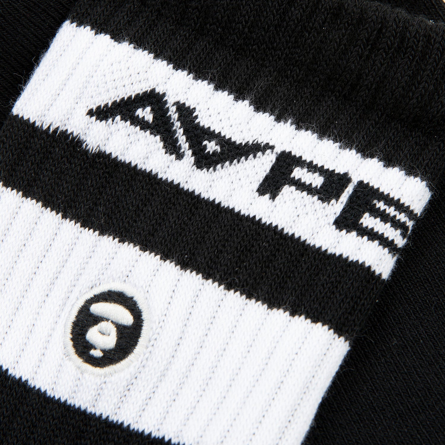 AAPSOM5135XXO/AAPENOW MOONFACE LOGO CREW SOCKS