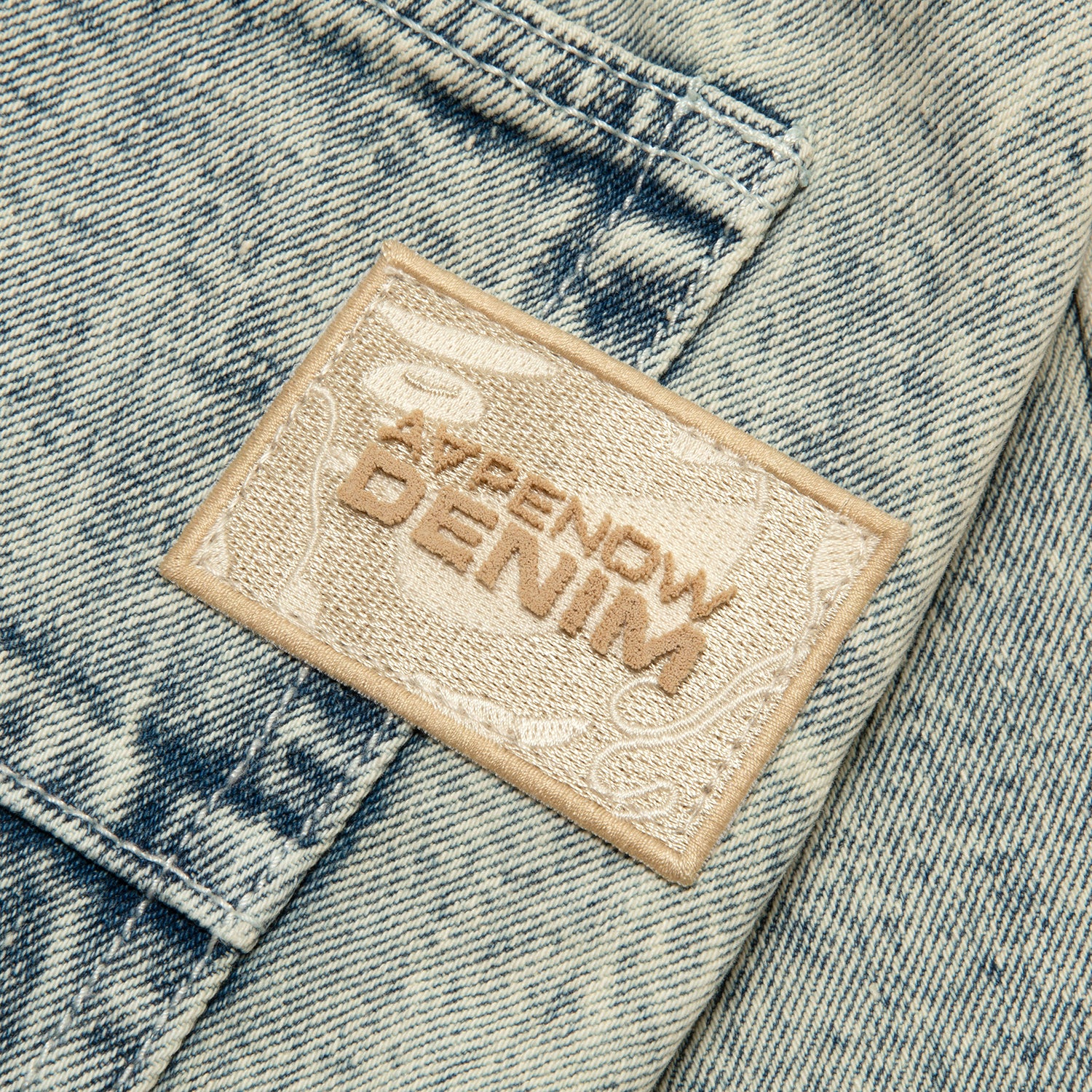 AAPSPMB668XBO/AAPENOW MOONFACE LOGO DENIM SHORTS