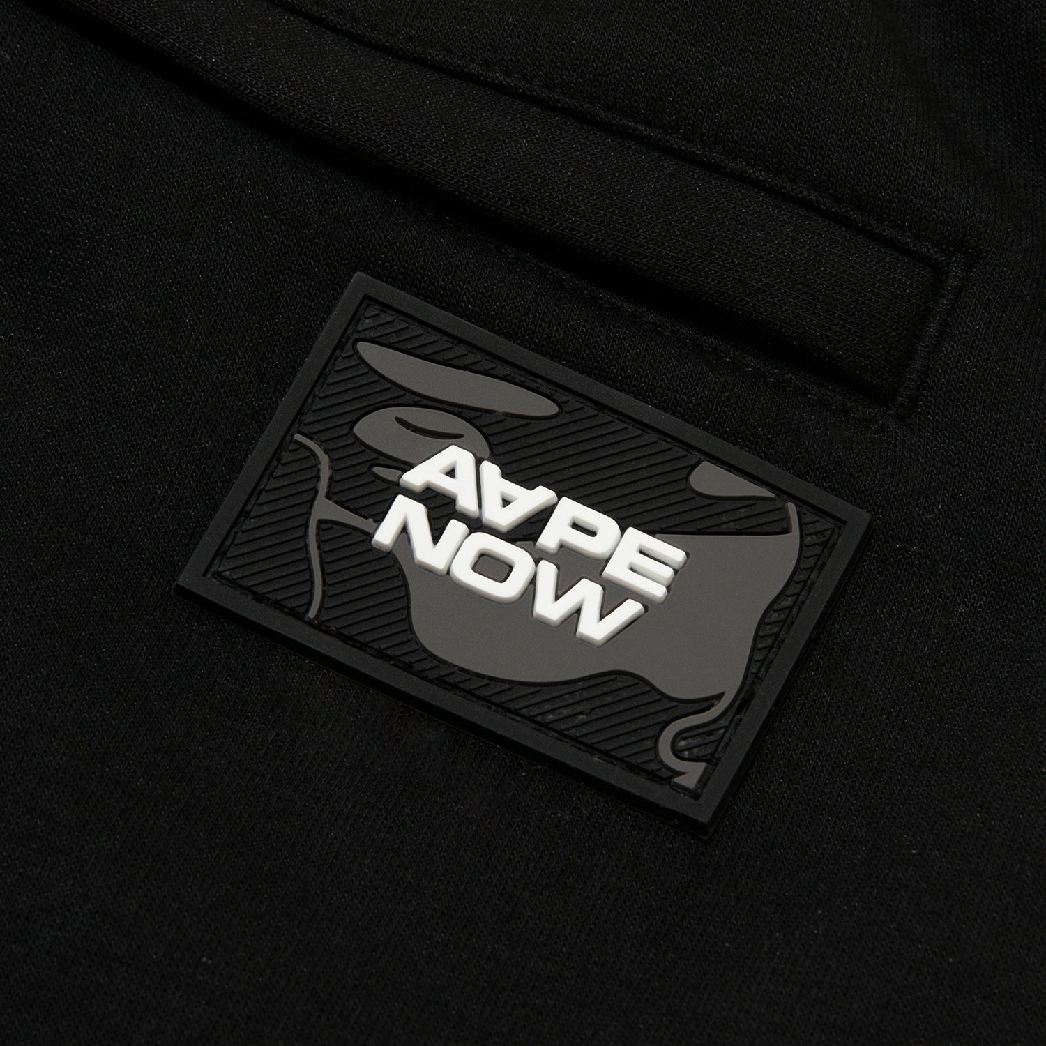 AAPSPMB679XXO/AAPENOW MOONFACE LOGO CARGO SWEAT SHORTS