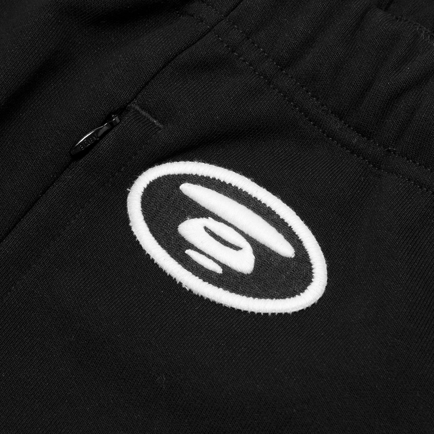 AAPEUNVS MOONFACE LOGO SWEAT SHORTS