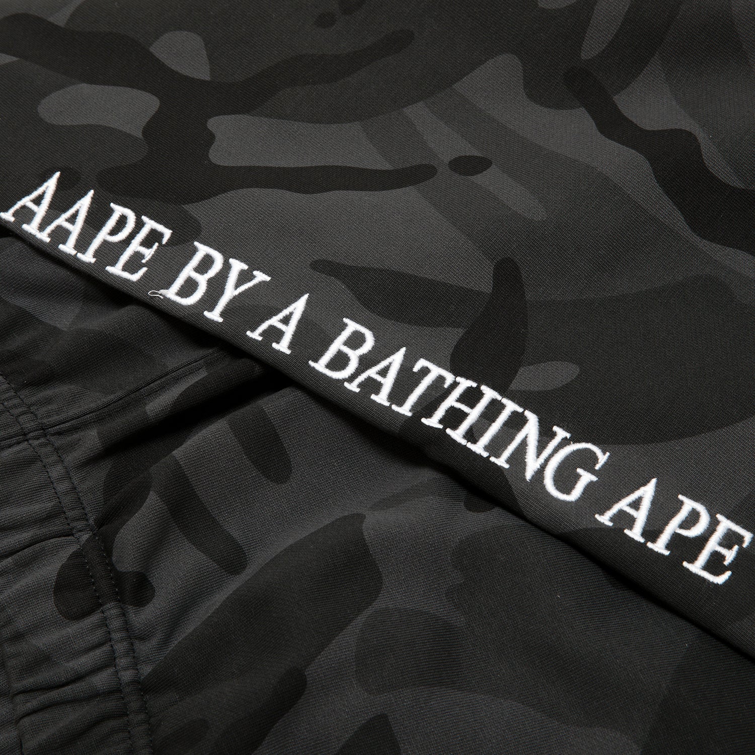 AAPENOW MOONFACE LOGO SWEAT SHORTS