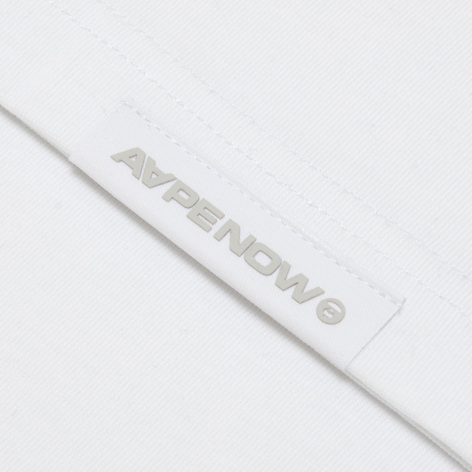 AAPTEM1417XXO/MOONFACE HEART PATCH TEE