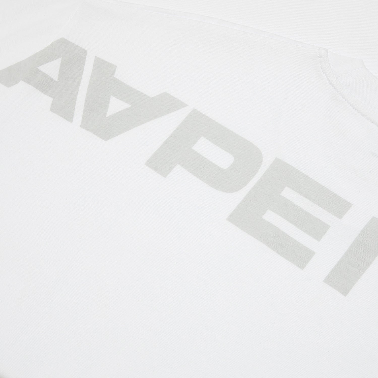 AAPTEM1417XXO/MOONFACE HEART PATCH TEE