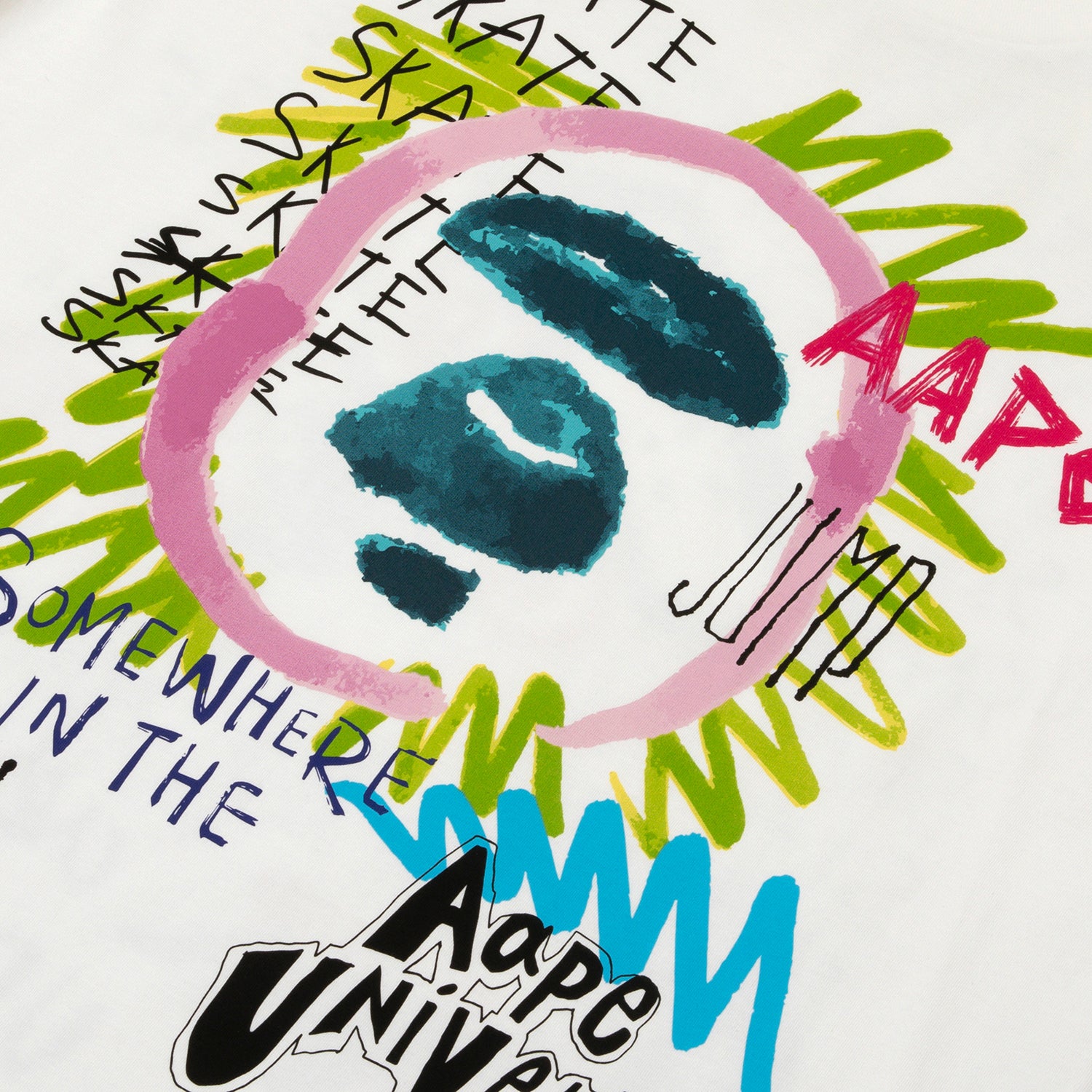 AAPEUNVS GRAFFITI GRAPHIC TEE