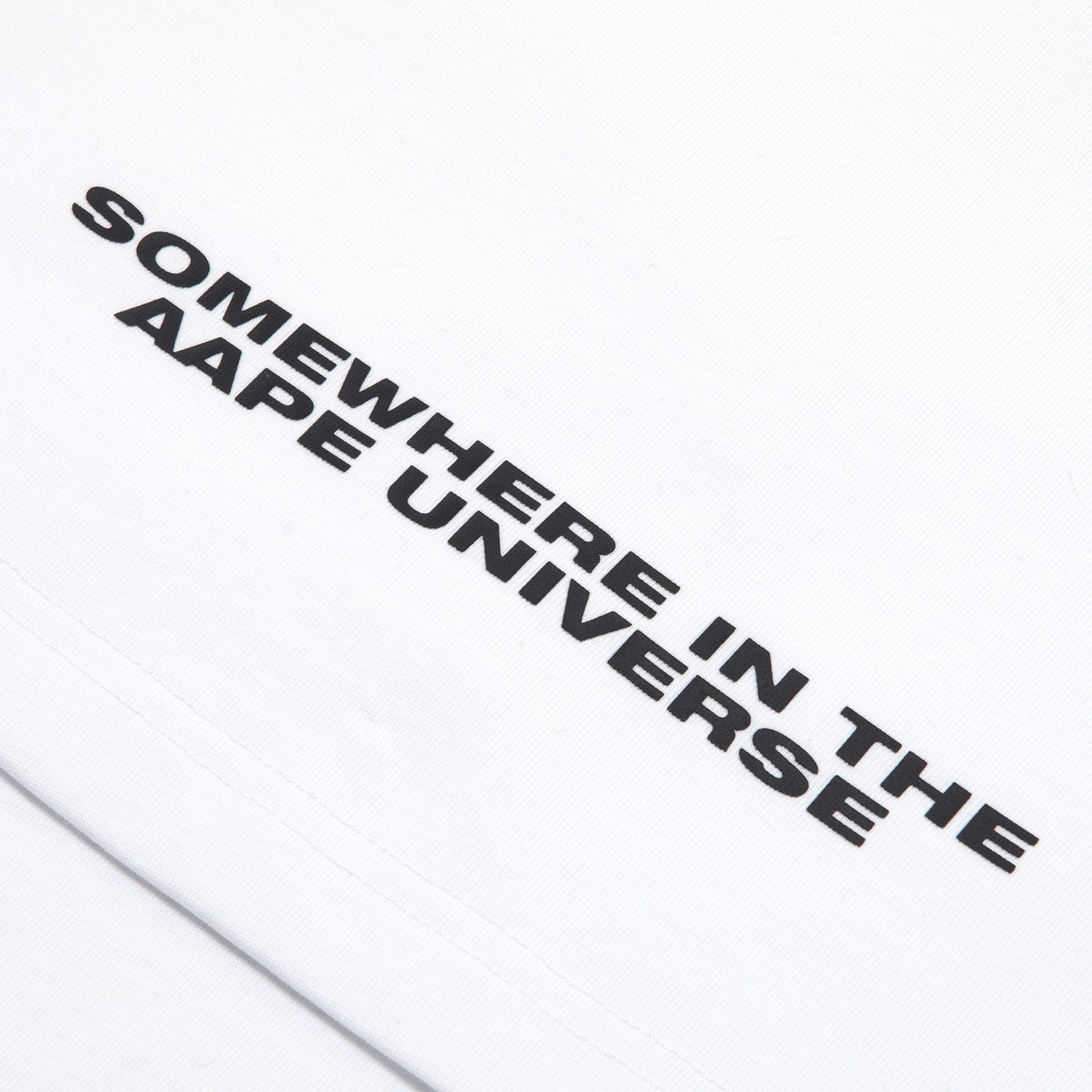 AAPTEM1647XXO/MOONFACE LOGO EMBOSSED TEE