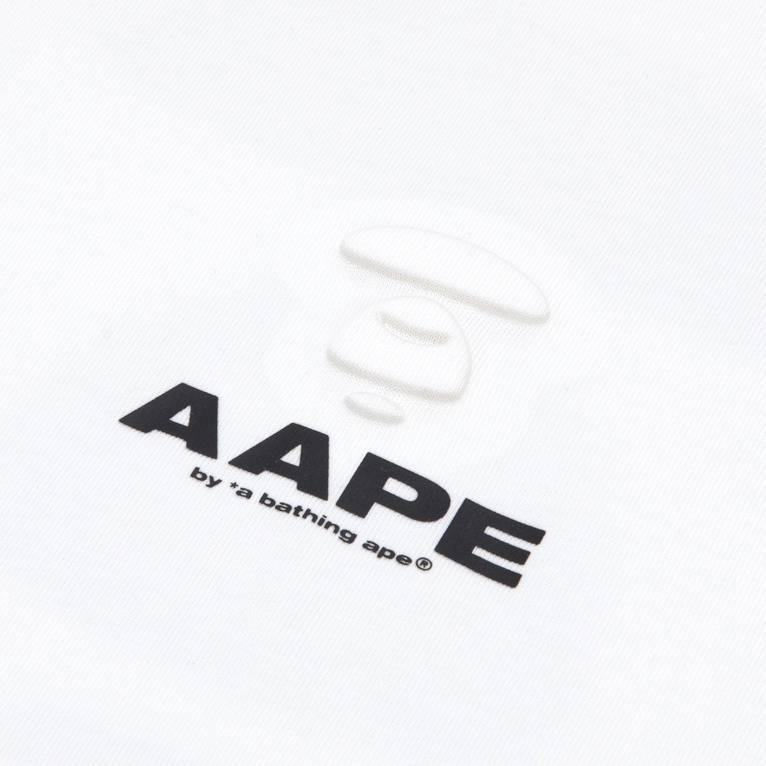 AAPTEM1647XXO/MOONFACE LOGO EMBOSSED TEE