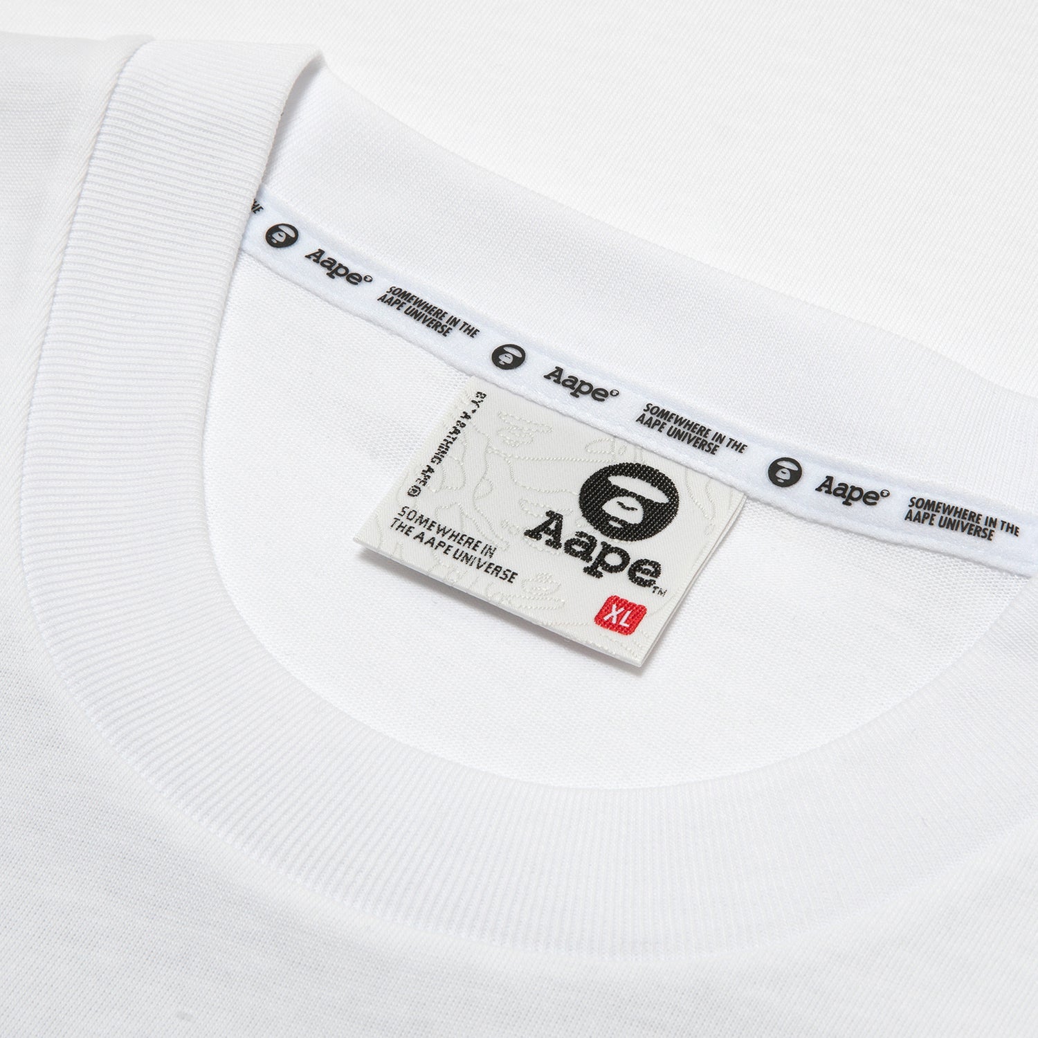 GRAPHIC TEE