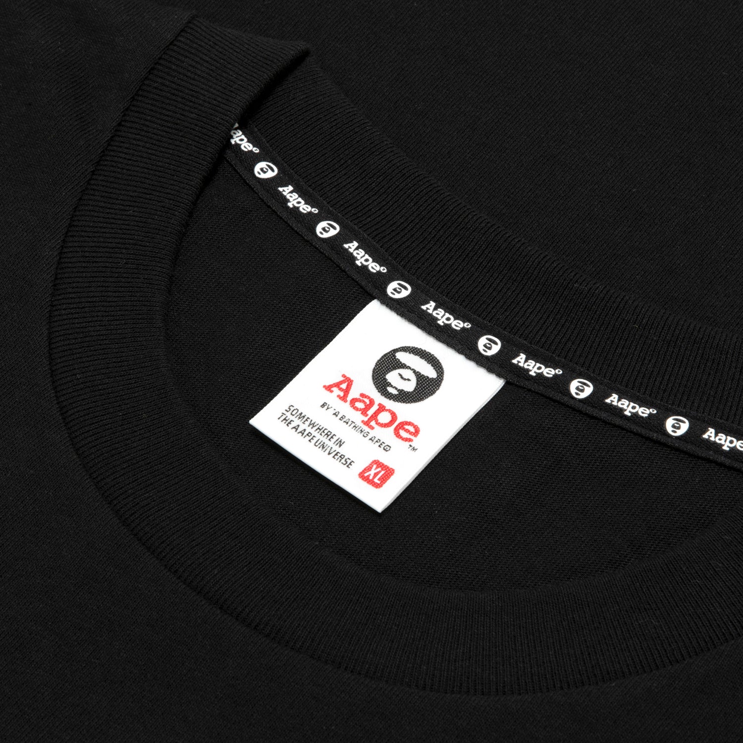 AAPEUNVS MOONFACE TEE