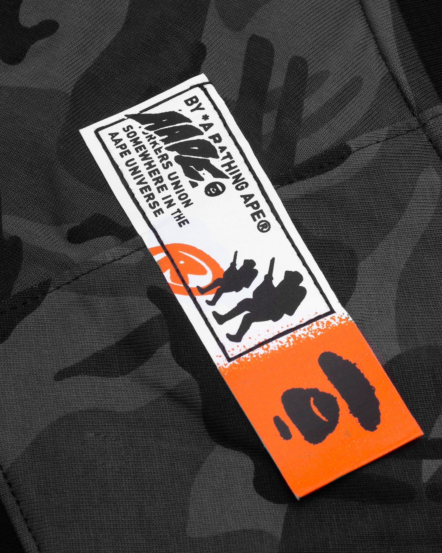 AAPLTM0797XXH/AAPE LONG TEE