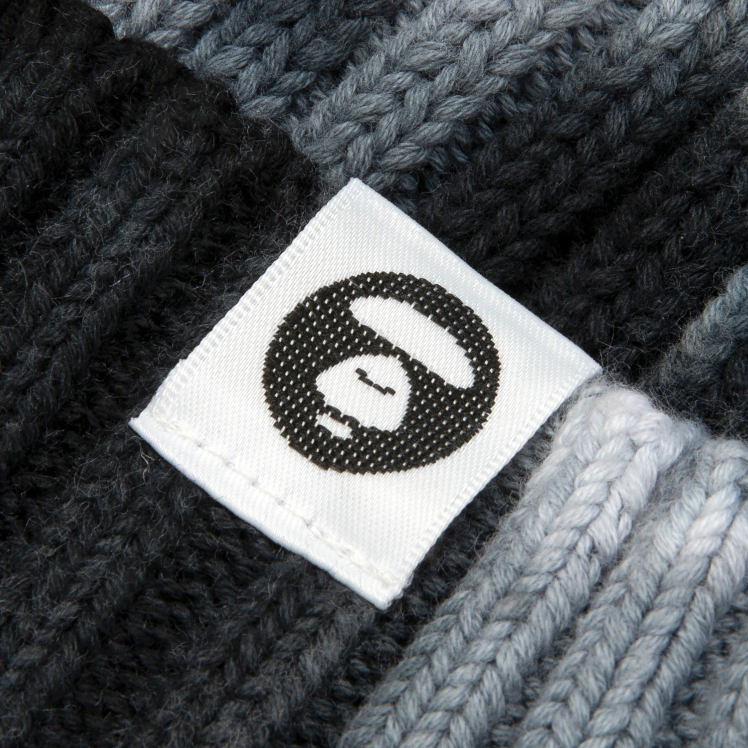 MOONFACE TAG BEANIE