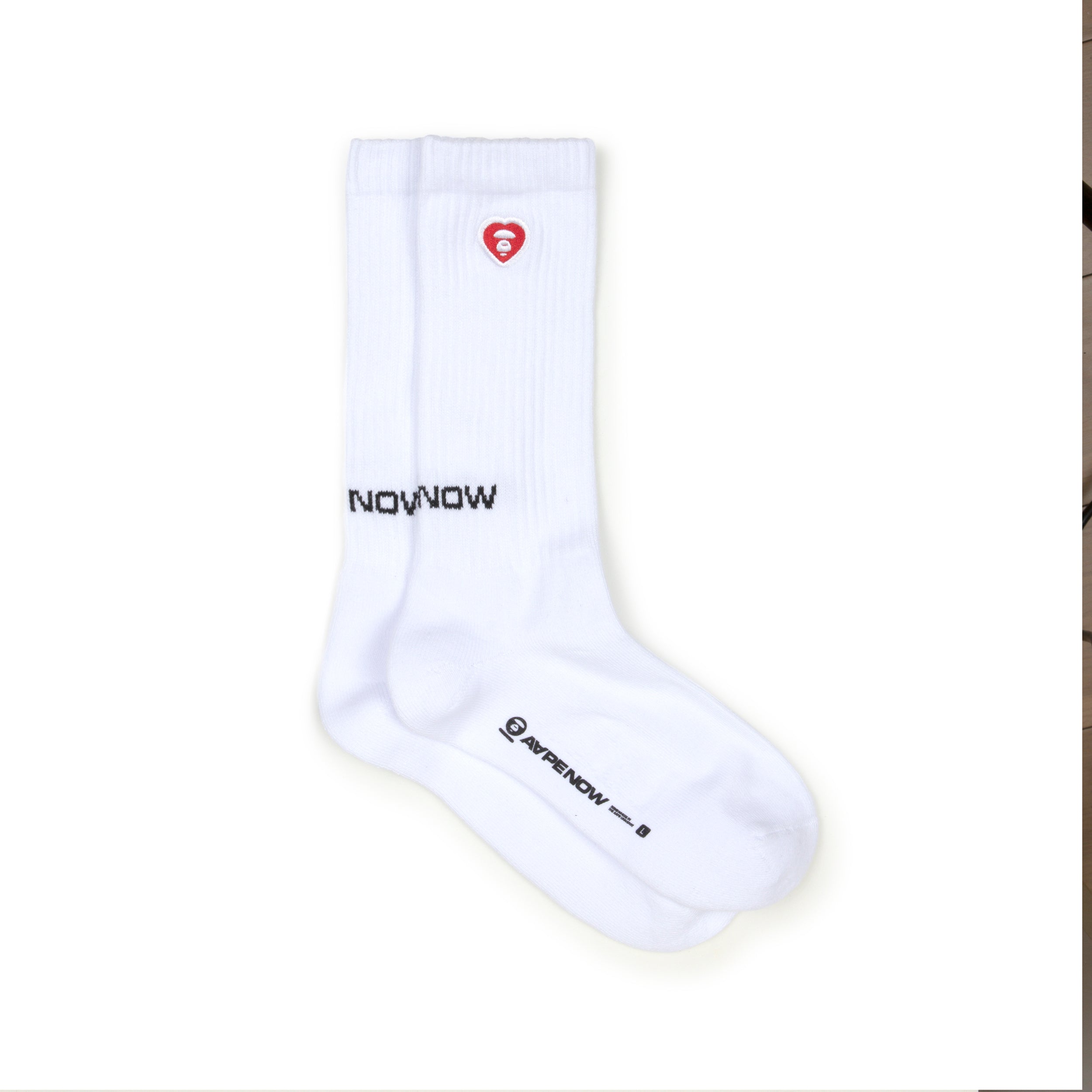 MOONFACE HEART EMBROIDERED CREW SOCKS