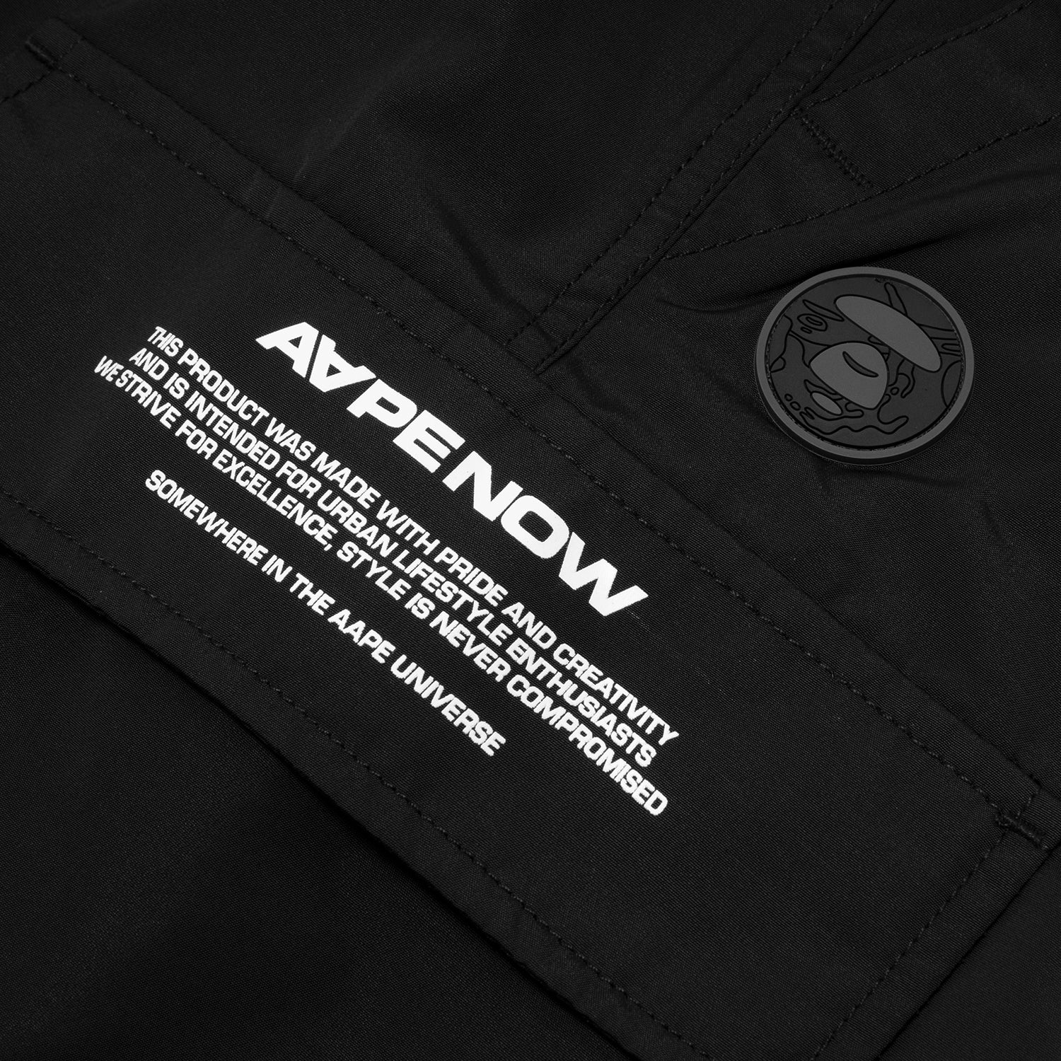 MOONFACE PATCH CARGO SHORTS