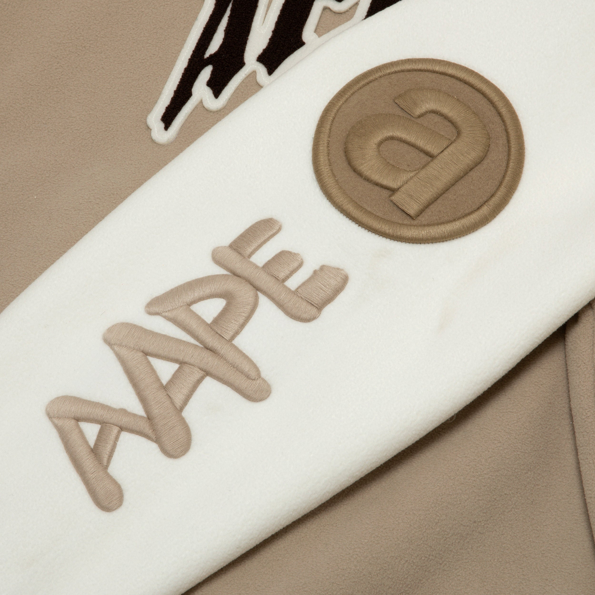 AAPE ZIP UP SWEATER