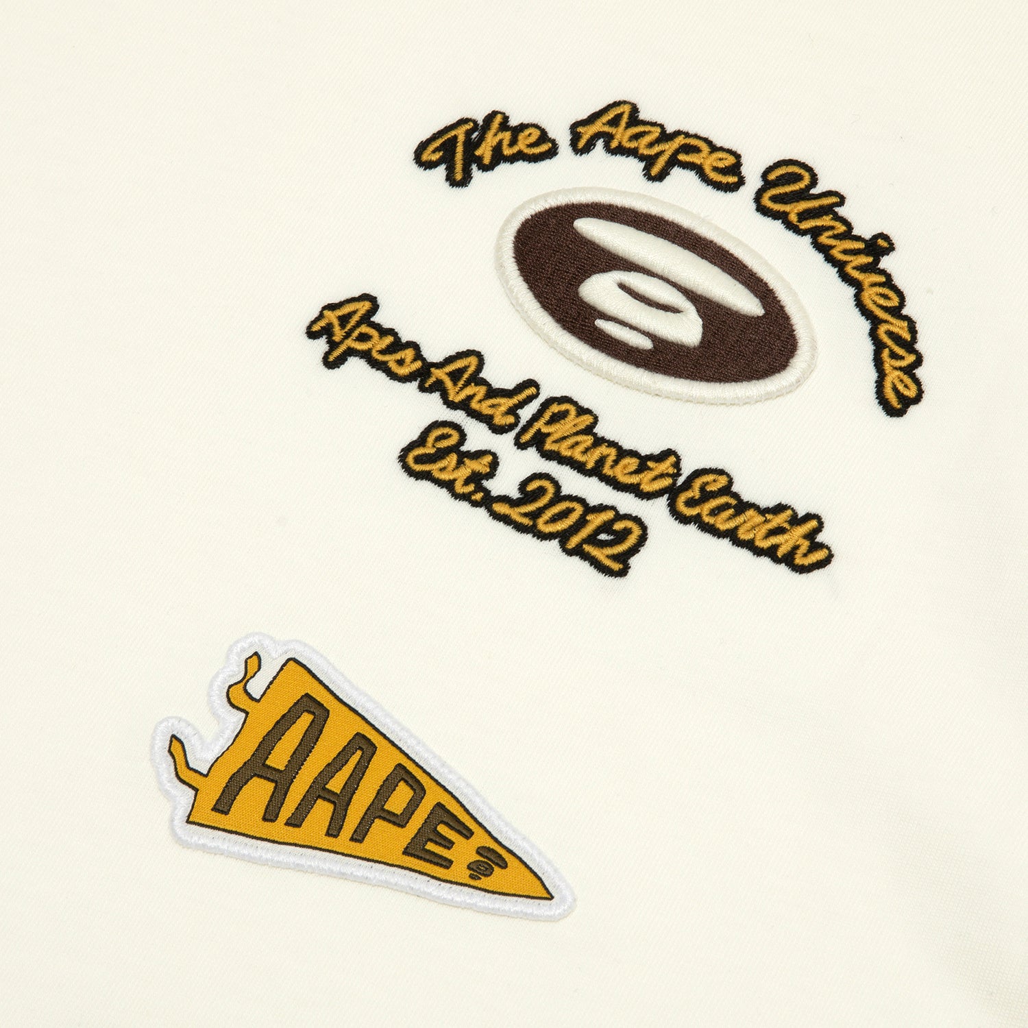 AAPEUNVS MULTI-LOGO TEE