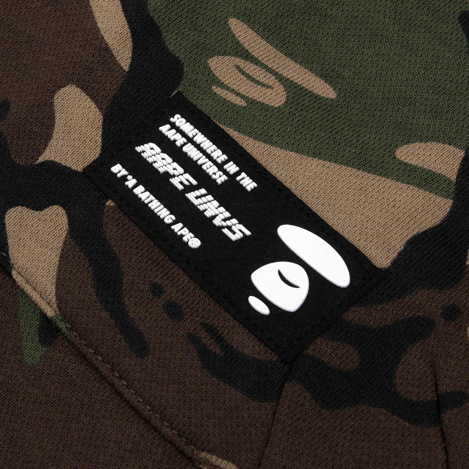 AAPE CAMO SWEATPANTS