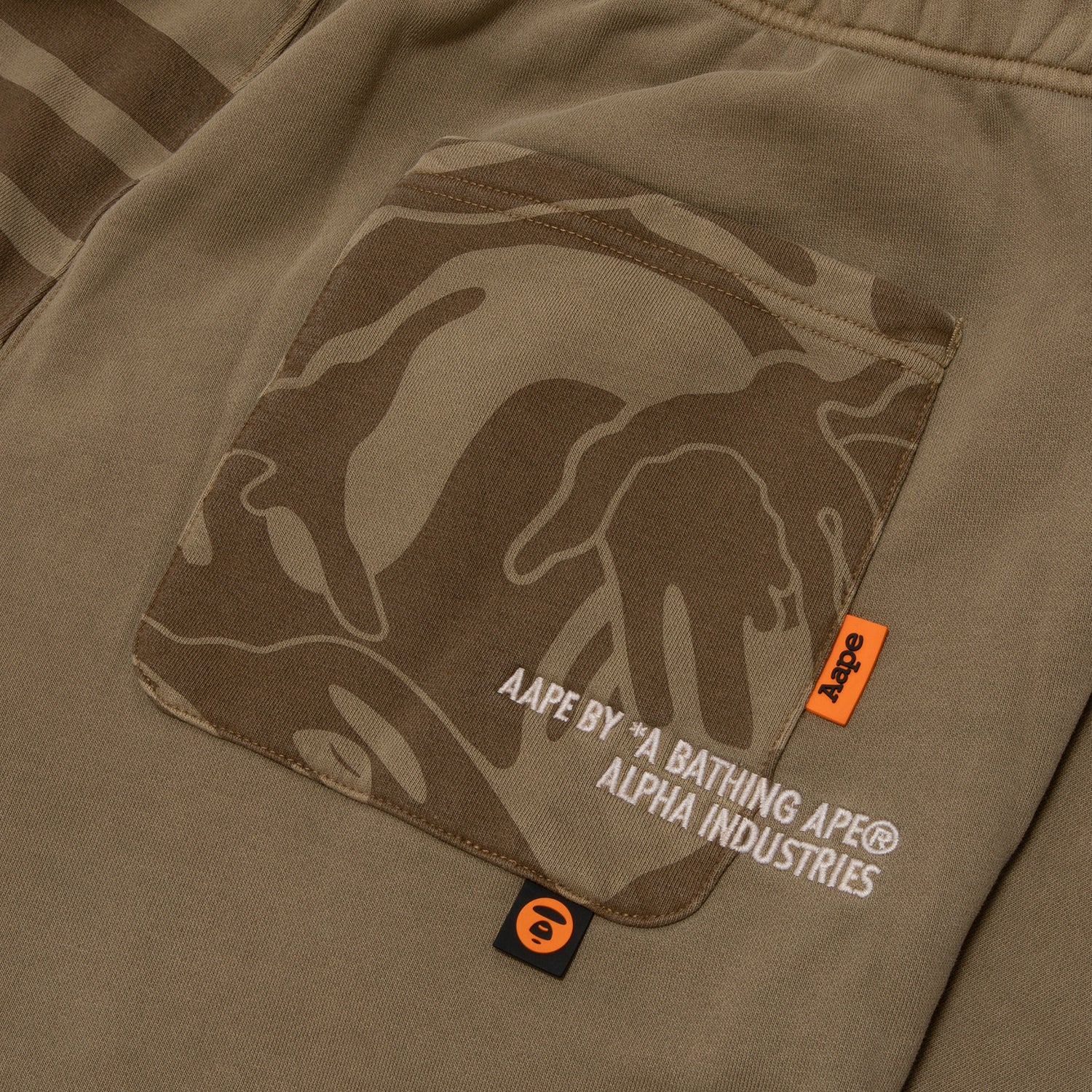 AAPE X ALPHA INDUSTRIES MOONFACE FLEECE SWEATPANTS