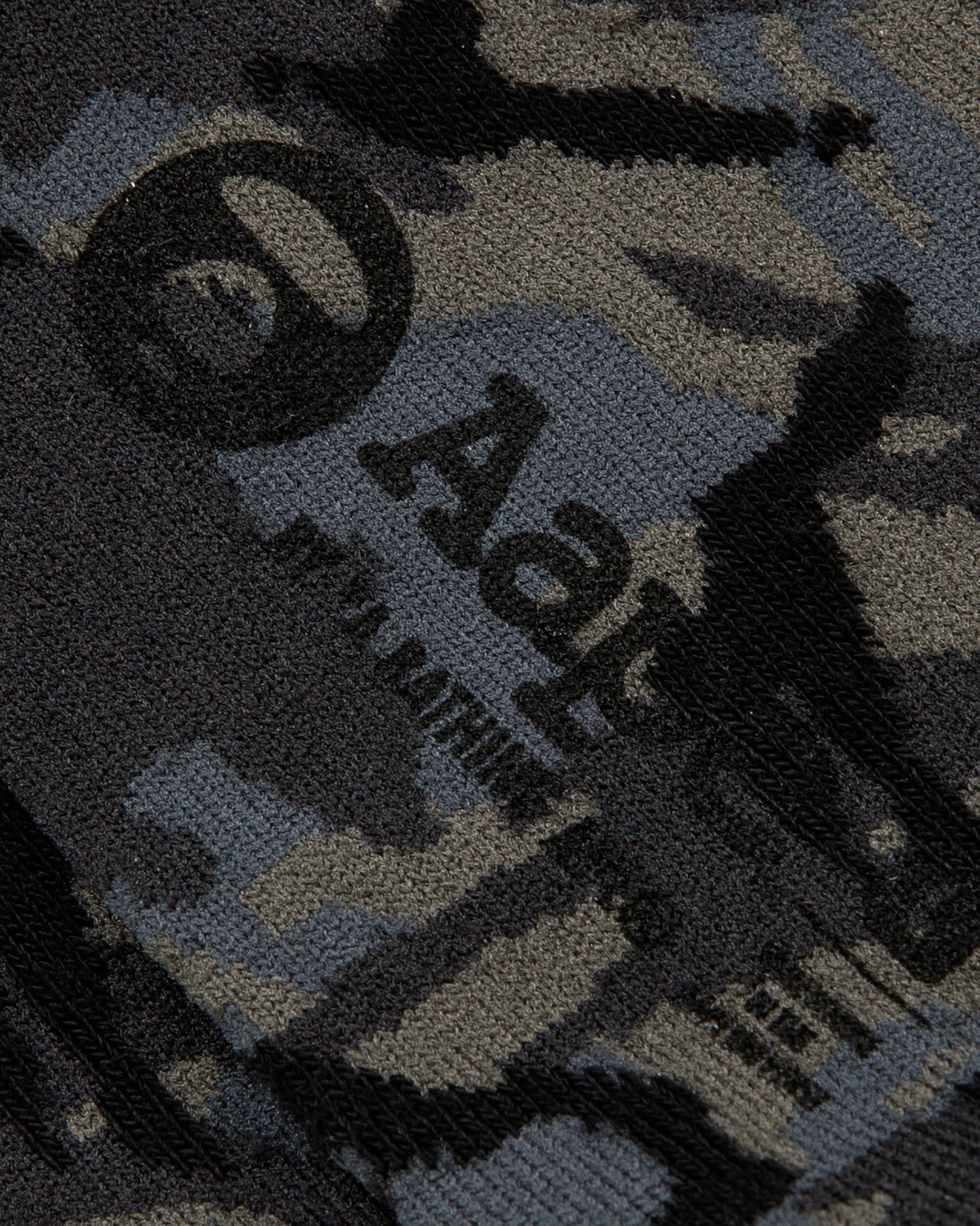 MOONFACE CAMO CREW SOCKS