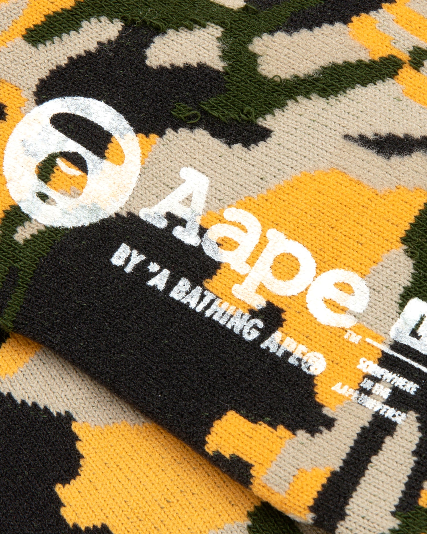 MOONFACE CAMO CREW SOCKS