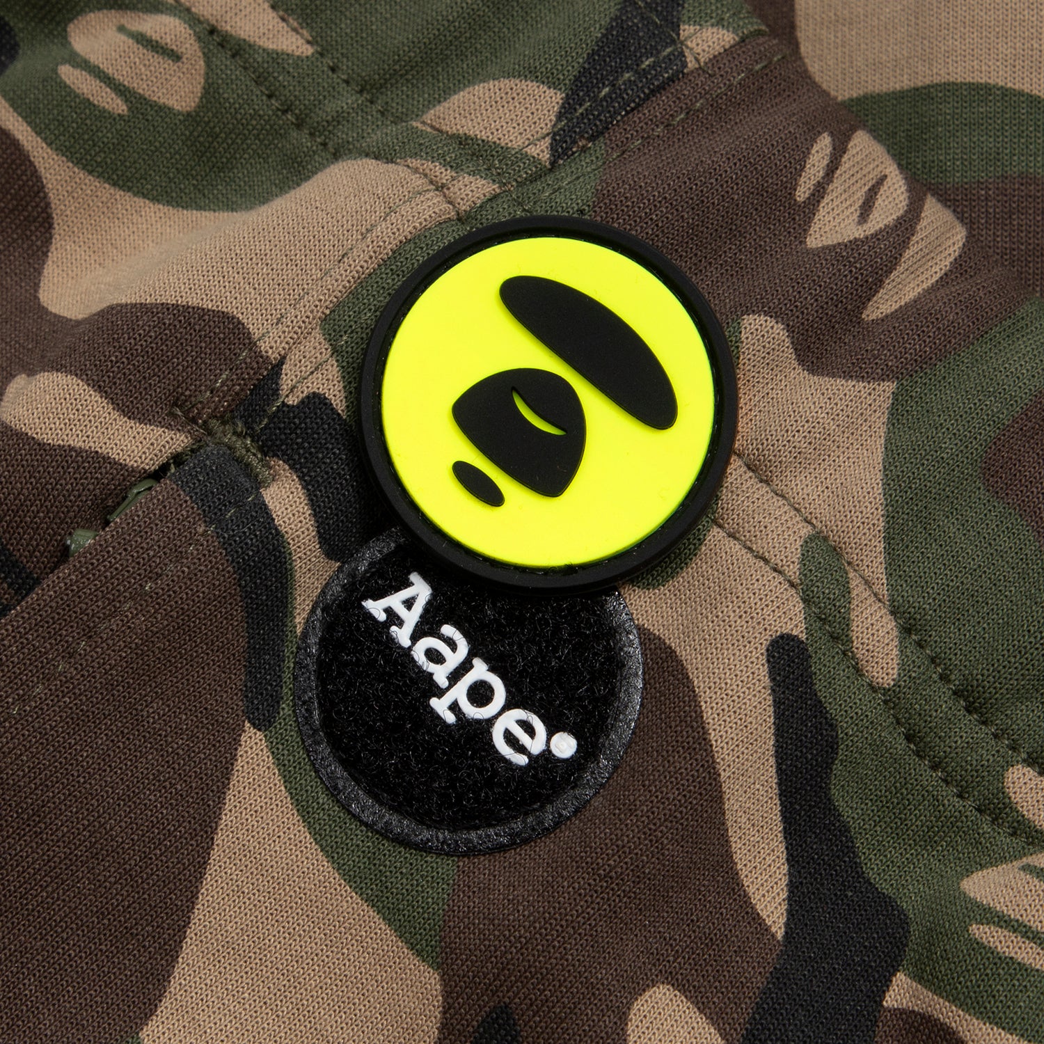 AAPE CAMO CARGO SWEAT SHORTS