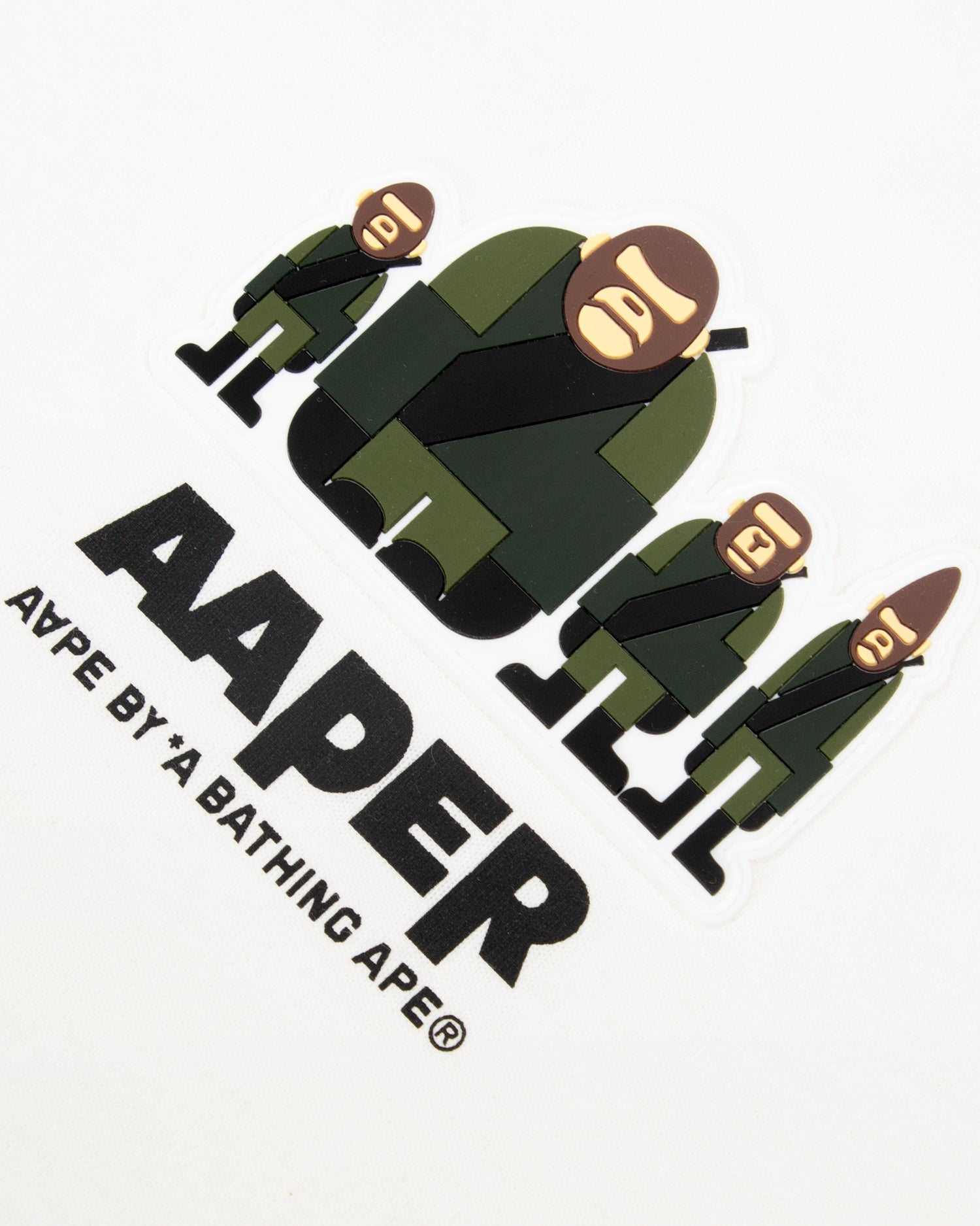 AAPER GRAPHIC PATCH TEE