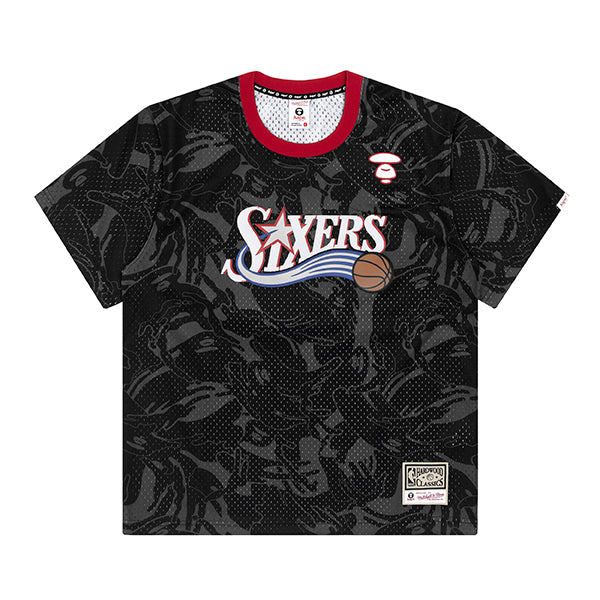 AAPE X MITCHELL &amp; NESS SIXERS MESH TEE